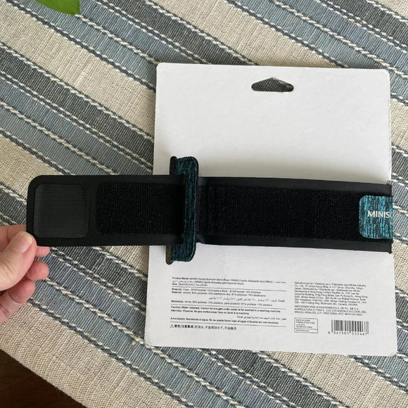 Miniso Sports Polyester Elastane Sport Arm Band Blue & Black Sz OS NWOT - Picture 4 of 6